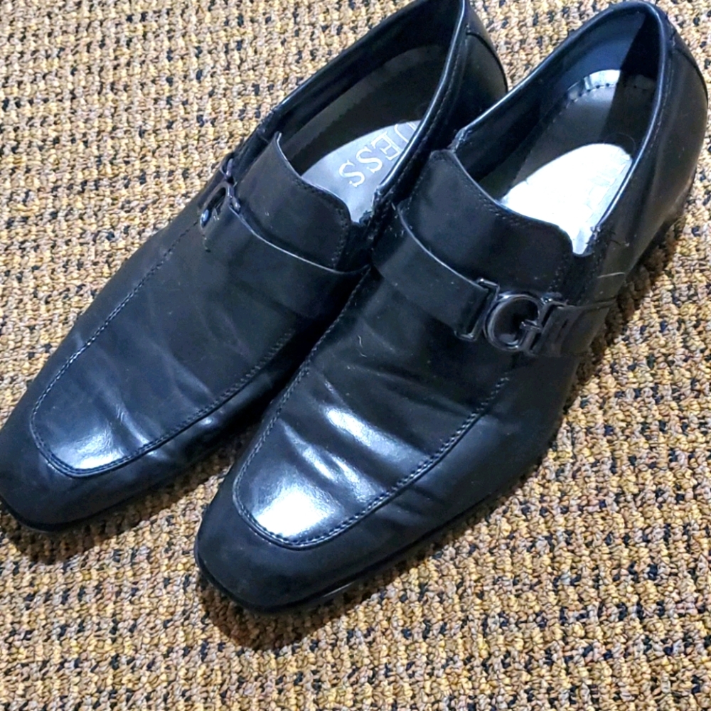 GUESS men's black dress shoes